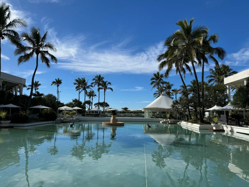 Sheraton Grand Mirage 現在のホーム表紙