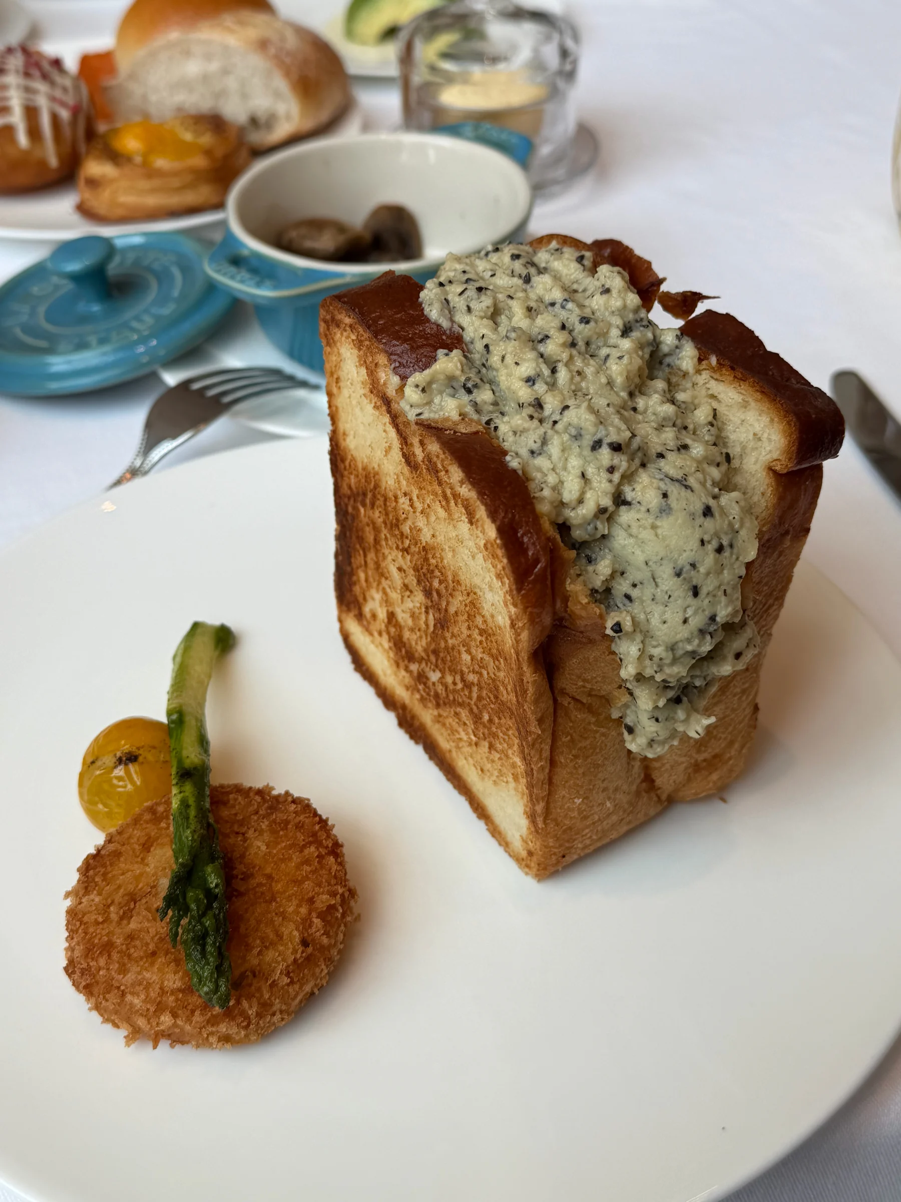 特に美味しかった、トリュフのサンド。