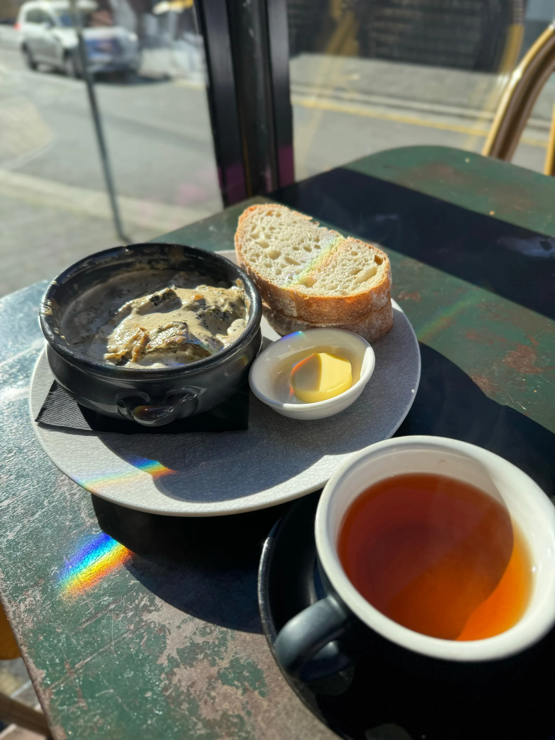 Tea and food at Daci Daci.