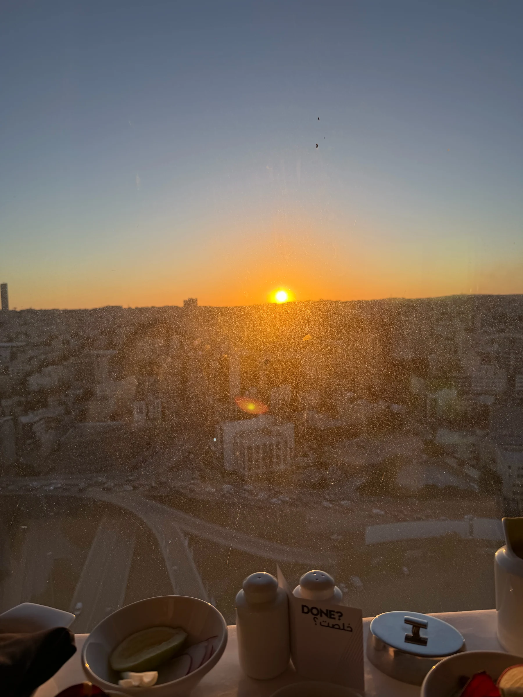 アンマンの街に沈む夕日