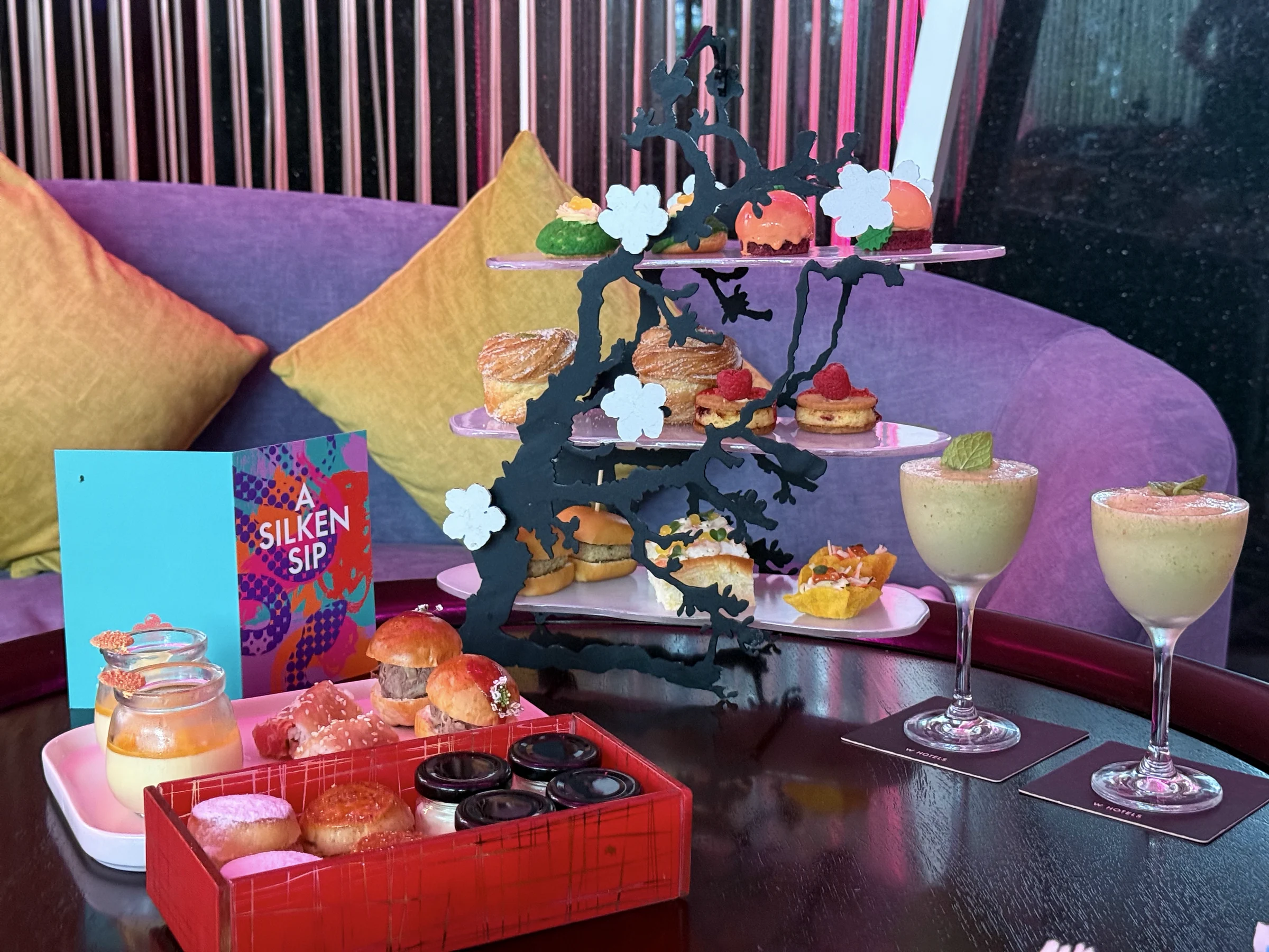 Afternoon tea at W Living Room.