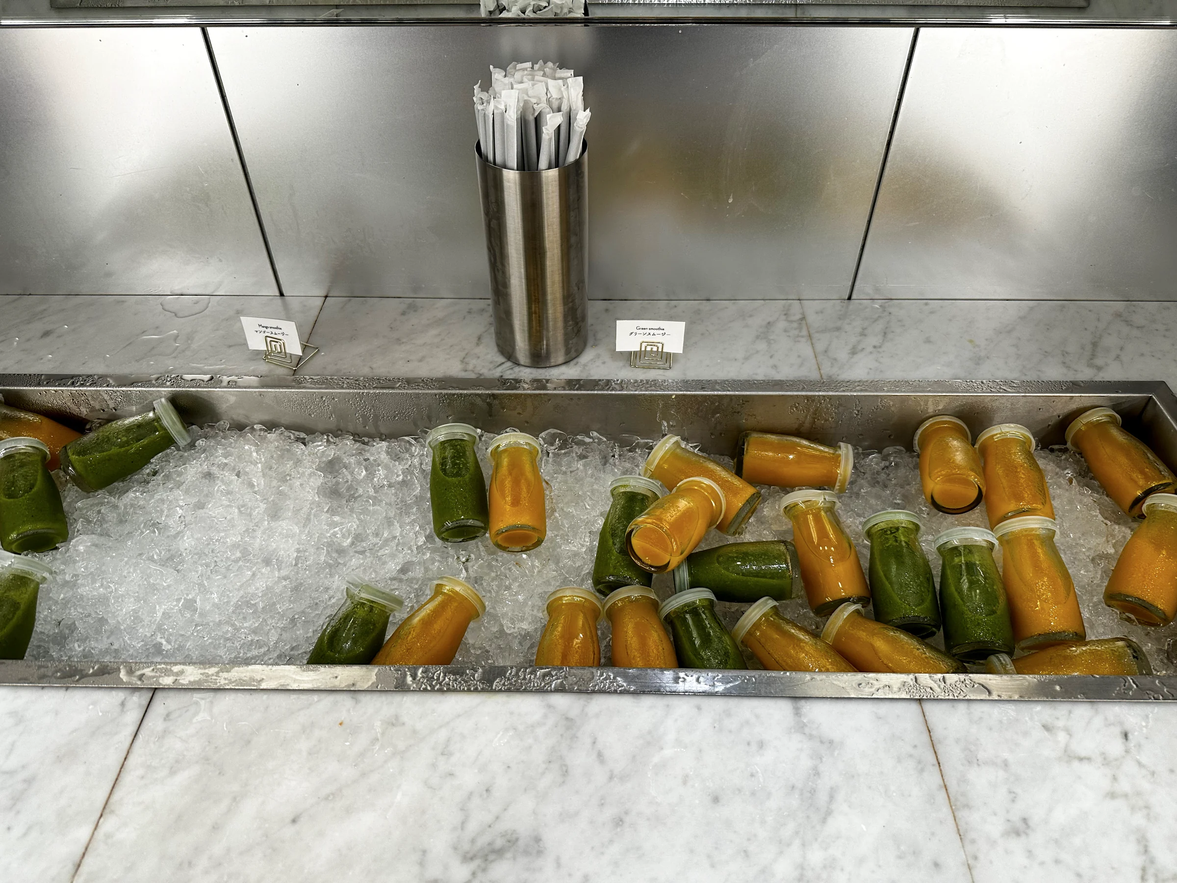 Juices on the buffet counter. (July 2023)