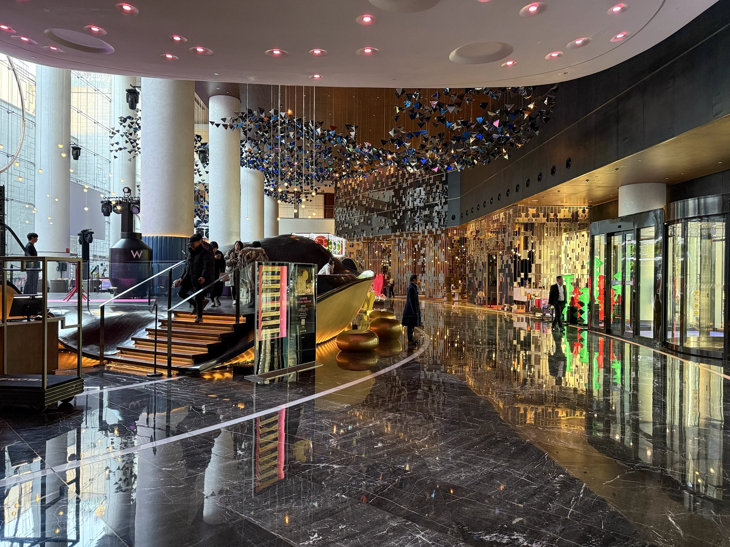 Light reflected in the lobby.