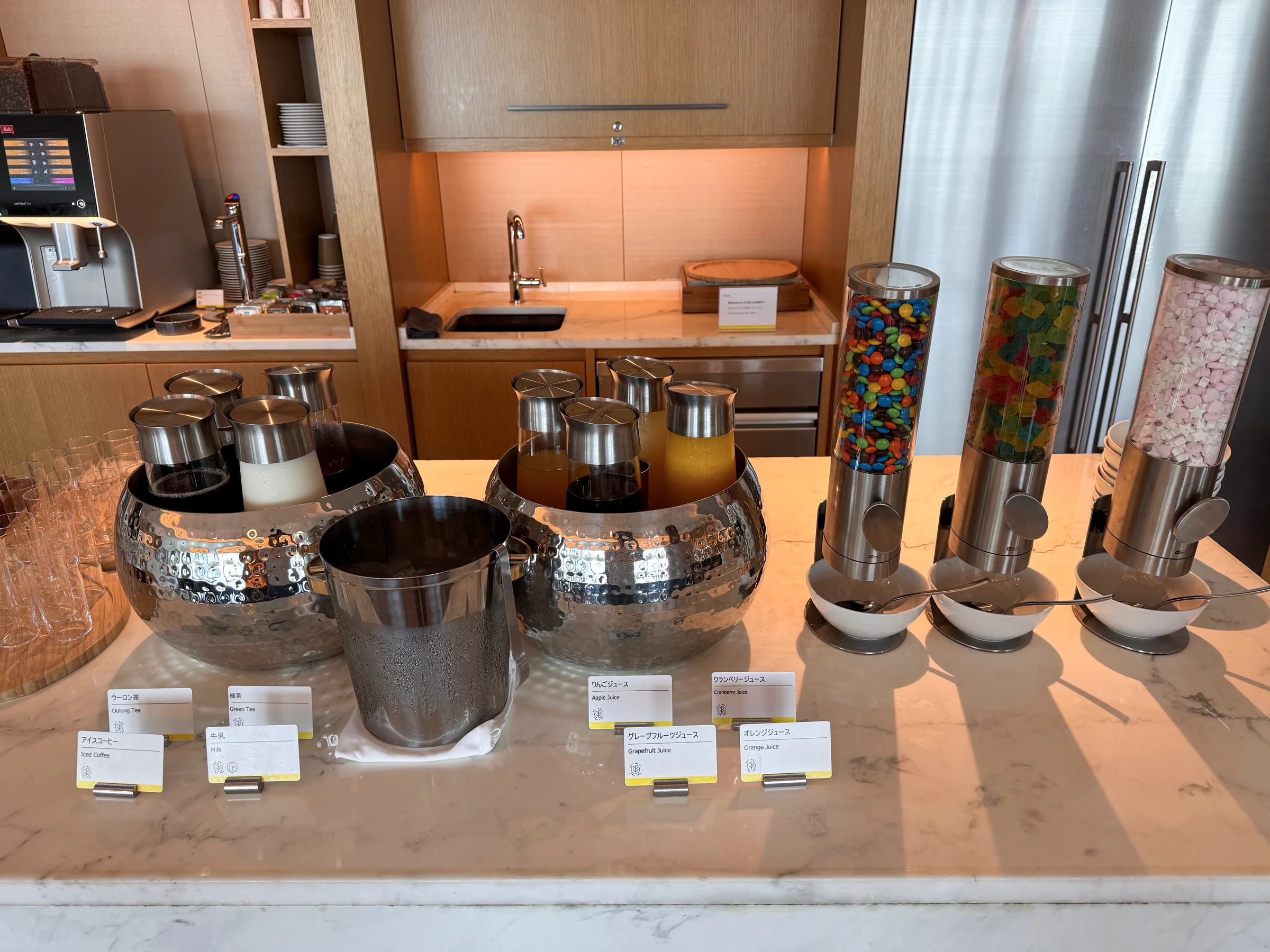Drinks and snacks in the lounge